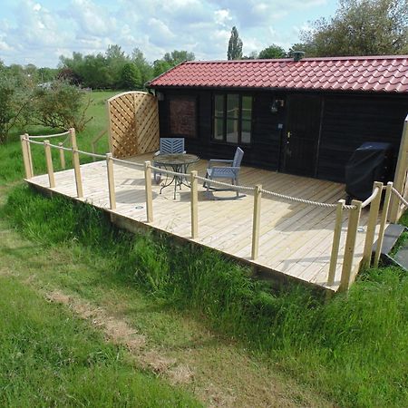 The Cabin Pakenham 外观 照片